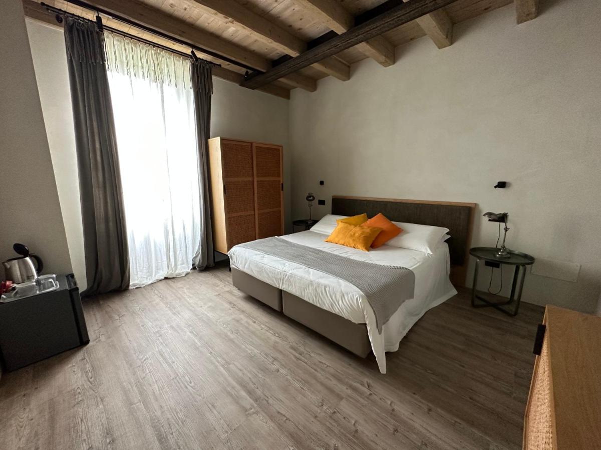 Corte Vallio * Desenzano del Garda